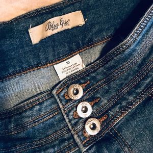 BLUE EPIC Ladies Blue Jeans w/ Flare